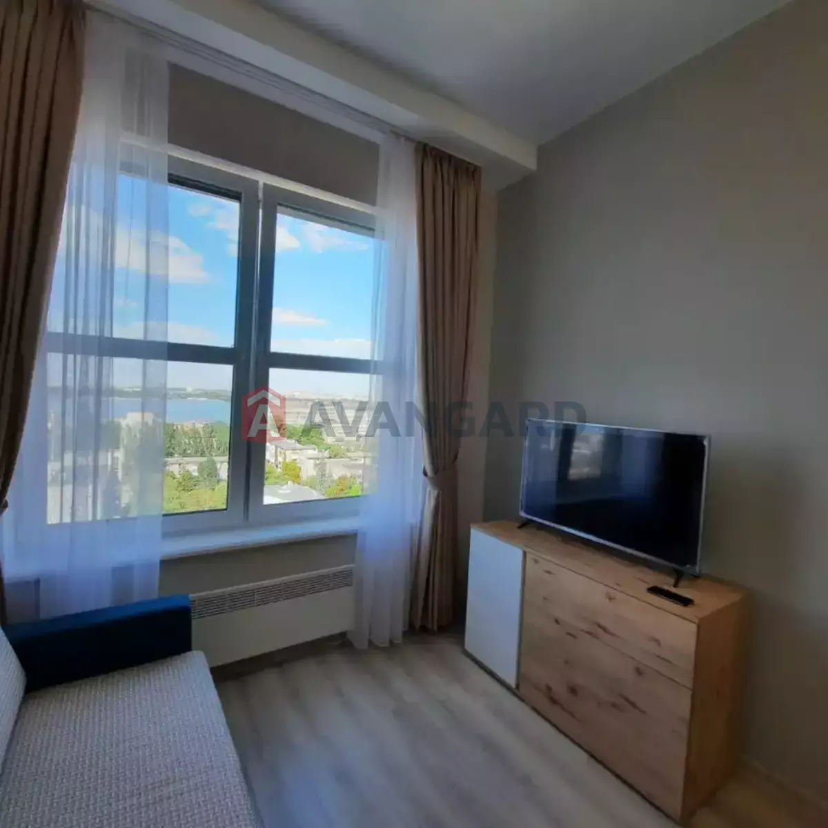 1 ��. ��������, 41/16/16 ��. �., 13/18 ������ ���� 13