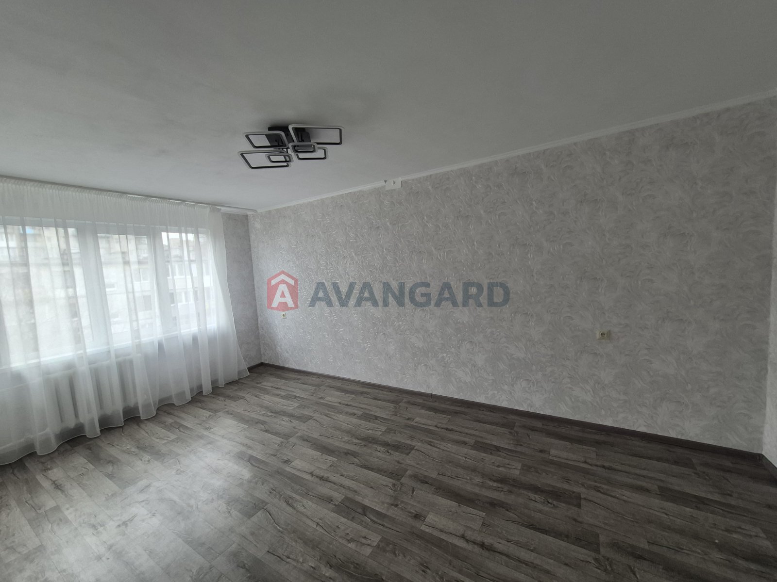 3 ��. ��������, 62/-/44 ��. �., 5/5 ������ ���� 6