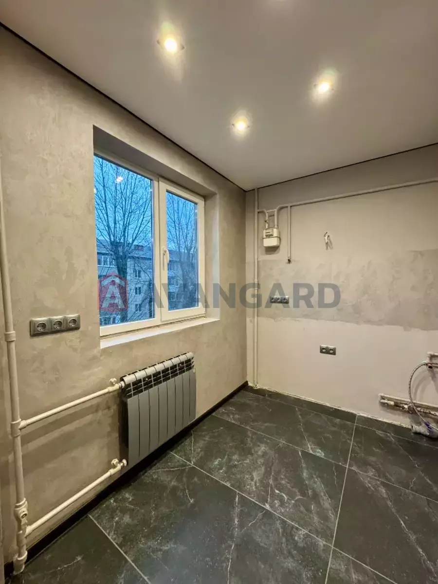 1 ��. ��������, 32/-/5 ��. �., 4/5 ������ ���� 11