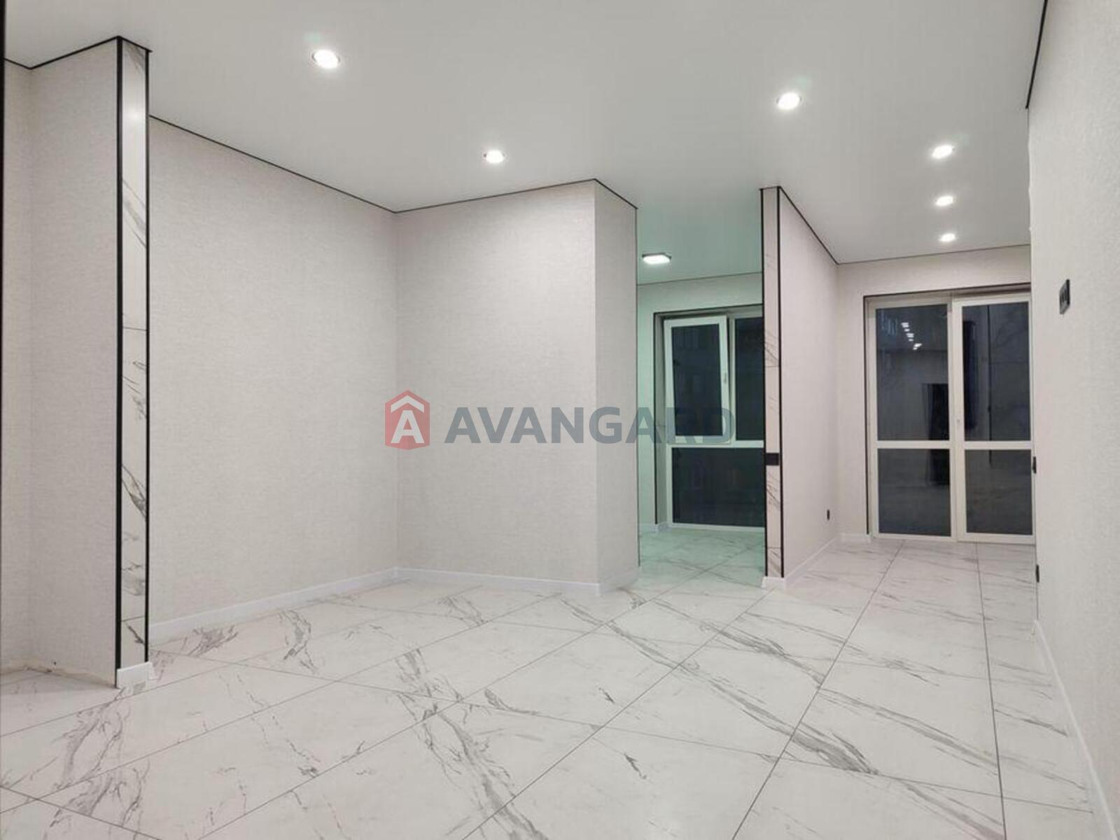 1 ��. ��������, 42/-/10 ��. �., 4/4 ������ ���� 1