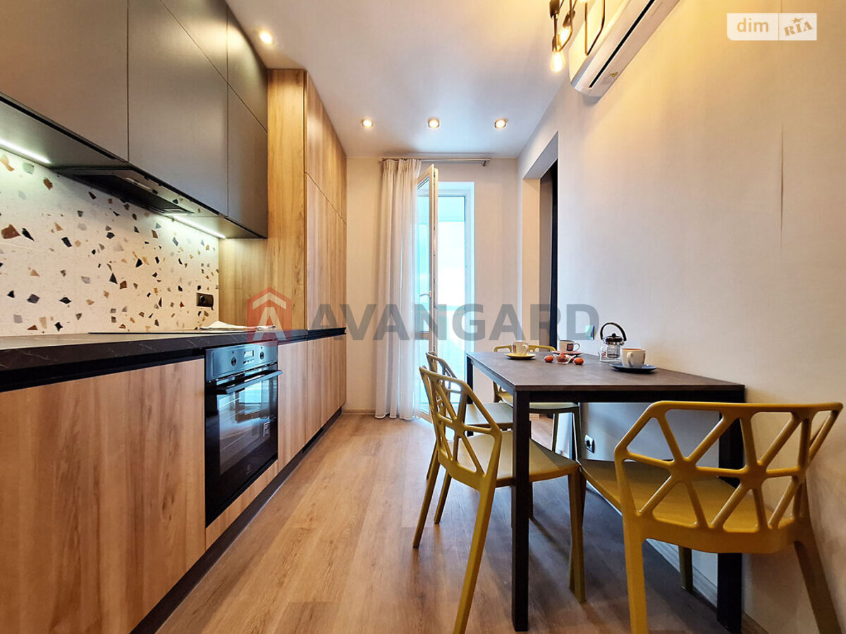 1 ��. ��������, 34/-/- ��. �., 23/25 ������ ���� 6