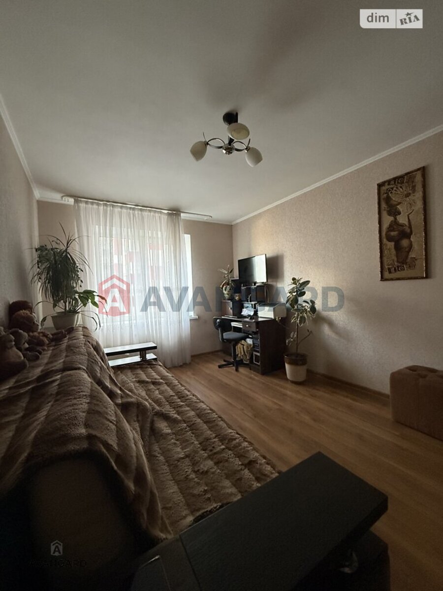 2 ��. ��������, 57/32/9 ��. �., 7/9 ������ ���� 3