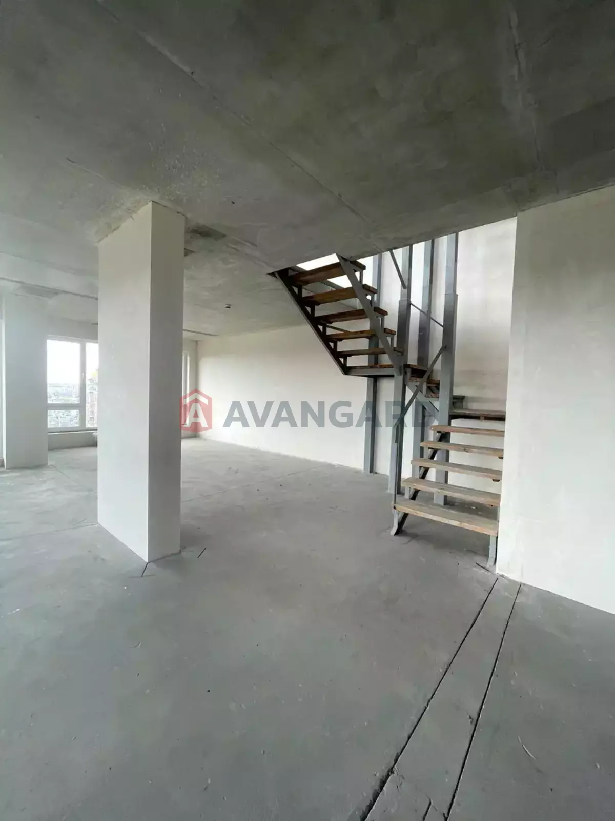 6 ��. ��������, 515/250/45 ��. �., 25/27 ������ ���� 9