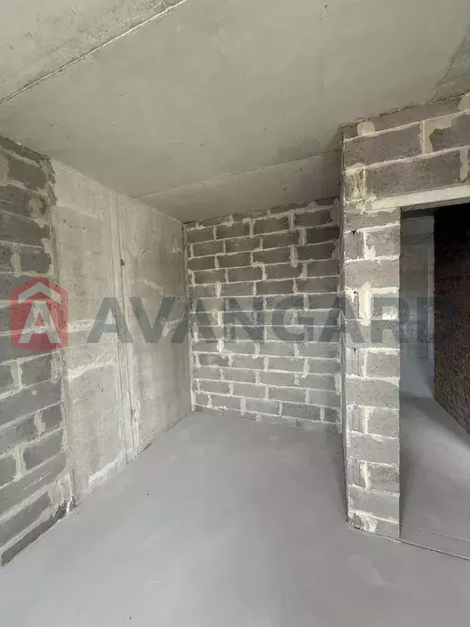 2 ��. ��������, 76/-/18 ��. �., 15/25 ������ ���� 8