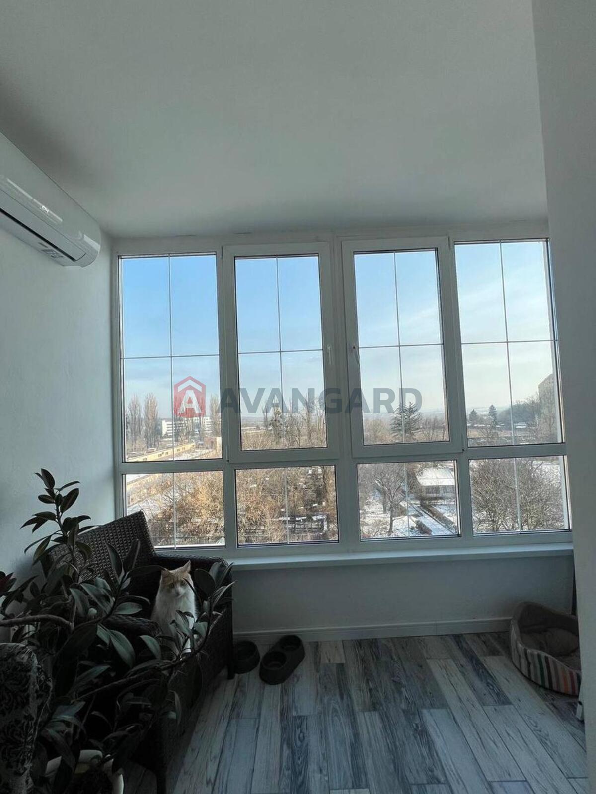 2 ��. ��������, 63/33/11 ��. �., 6/7 ������ ���� 4