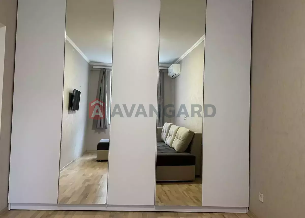 1 ��. ��������, 39/19/10 ��. �., 3/6 ������ ���� 10