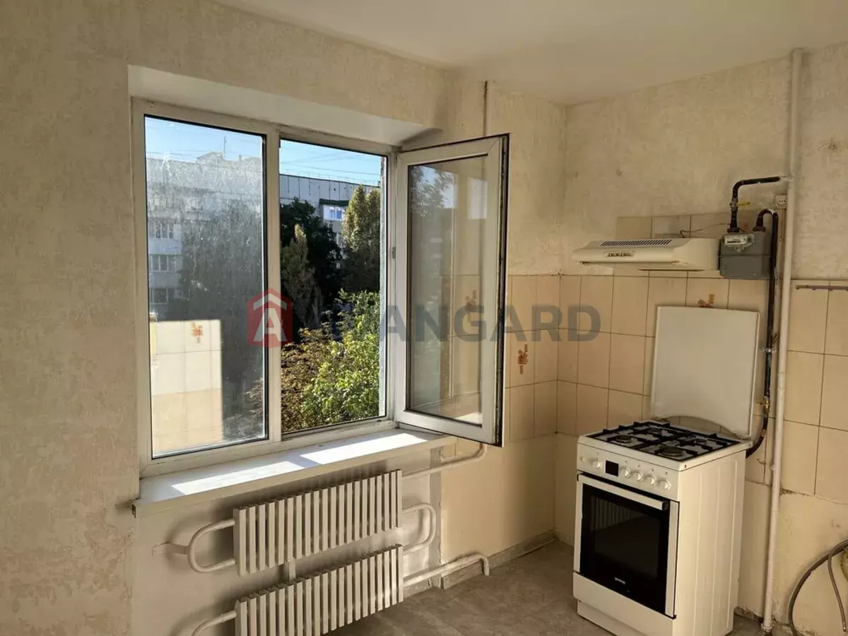 2 ��. ��������, 50/-/7 ��. �., 6/9 ������ ���� 17