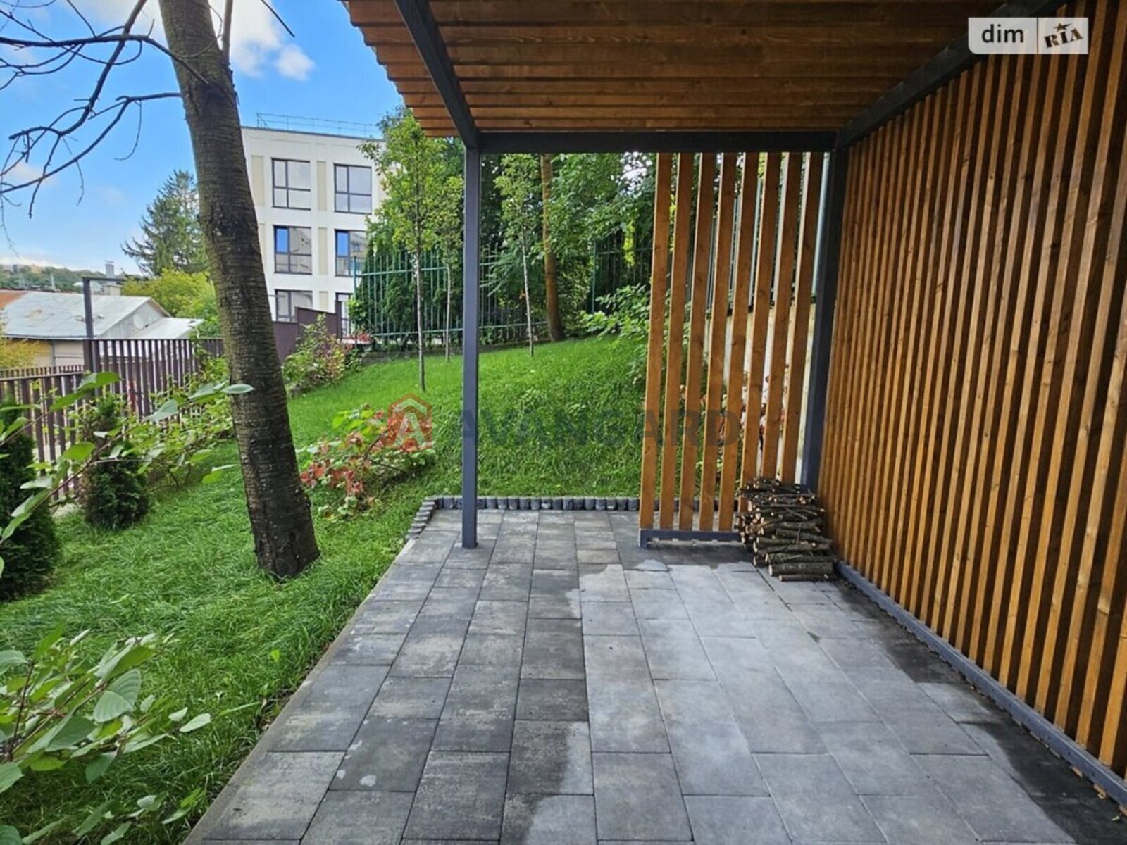 1 ��. ��������, 38/28/16 ��. �., 2/4 ������ ���� 20