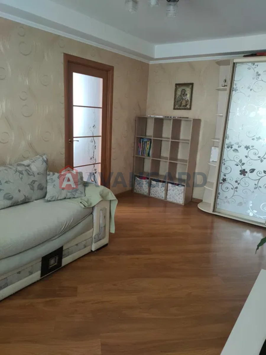 2 ��. ��������, 44/-/6 ��. �., 3/5 ������ ���� 15