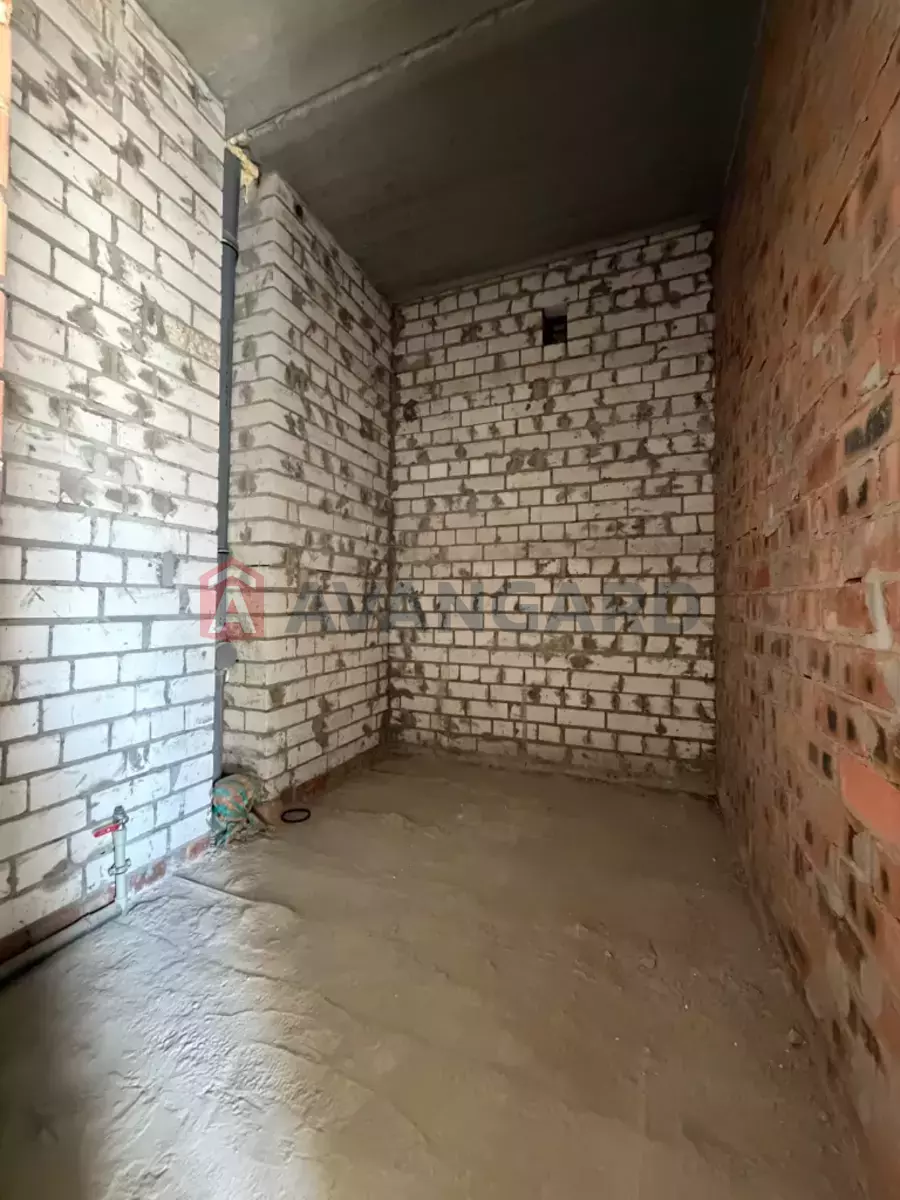 1 ��. ��������, 48/-/- ��. �., 3/5 ������ ���� 9