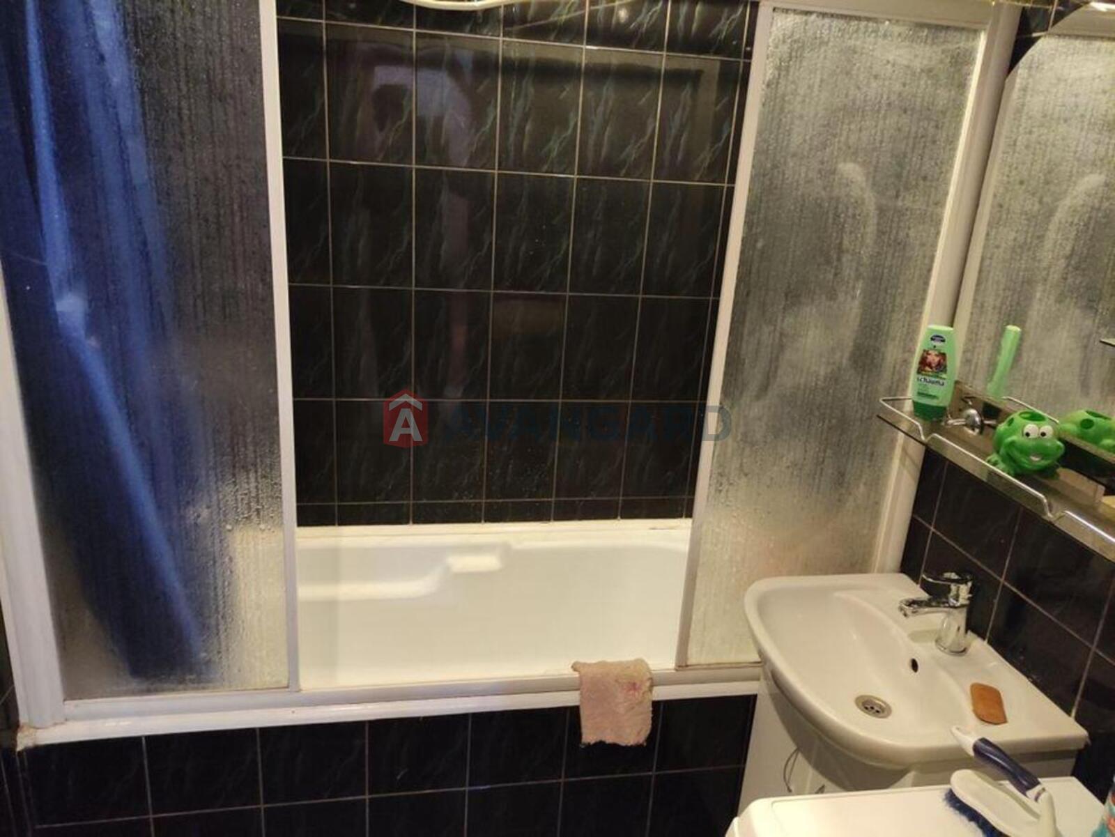 2 ��. ��������, 68/-/9 ��. �., 15/17 ������ ���� 4