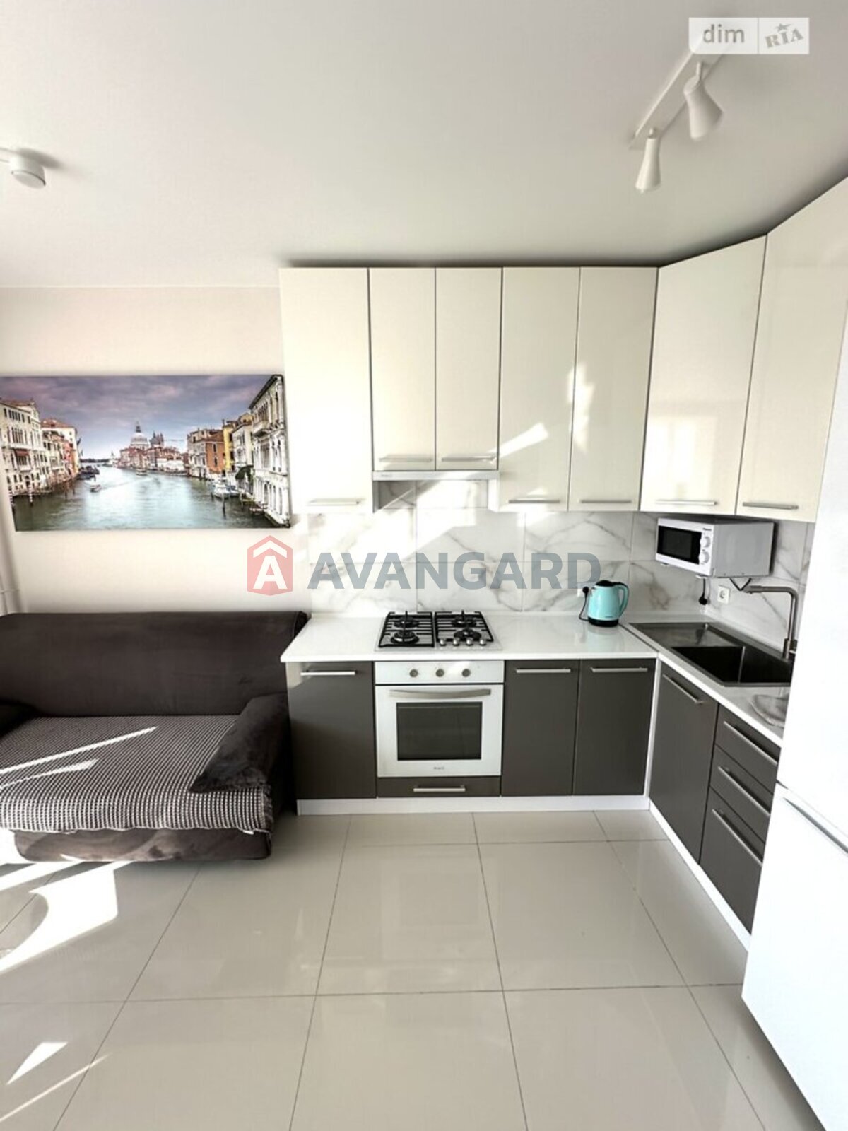 1 ��. ��������, 48/-/- ��. �., 7/10 ������ ���� 7