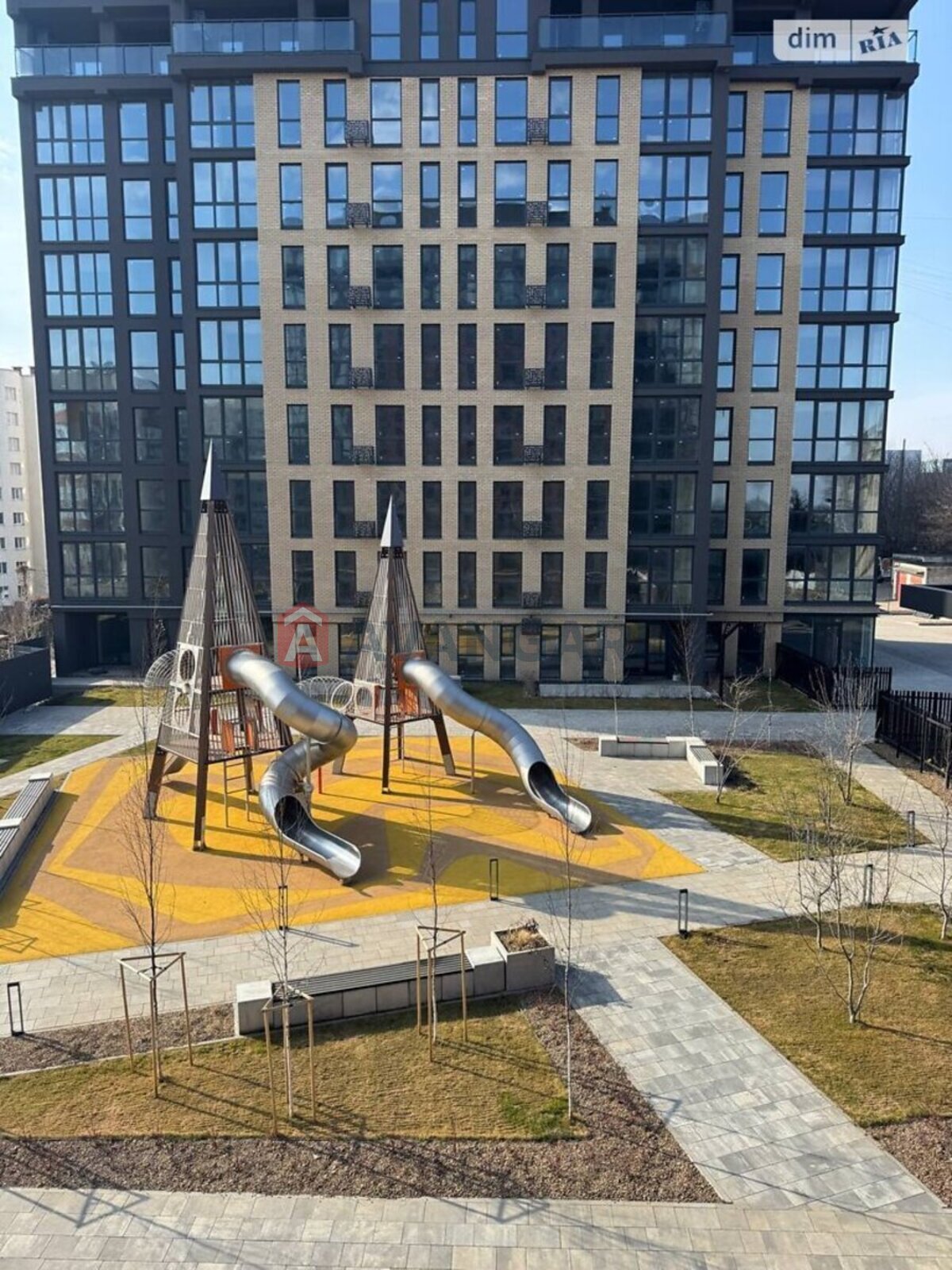 2 ��. ��������, 68/34/20 ��. �., 3/10 ������ ���� 8