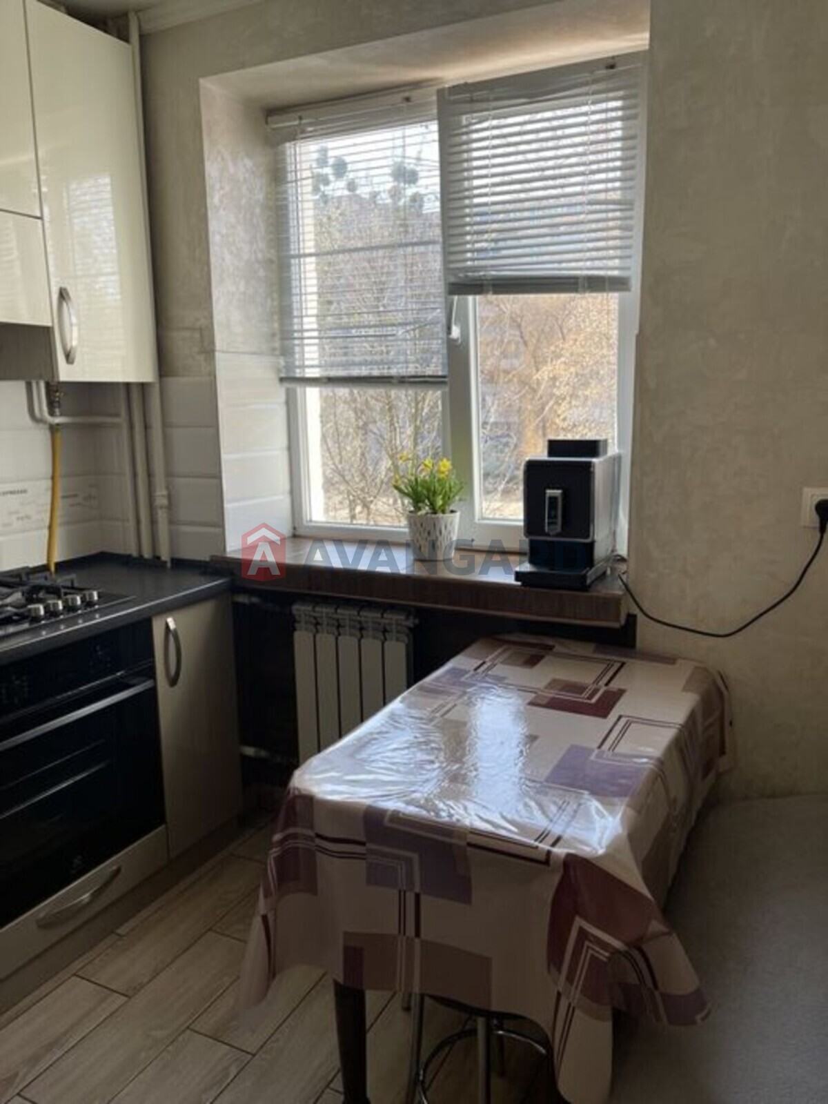 2 ��. ��������, 44/-/6 ��. �., 3/5 ������ ���� 19