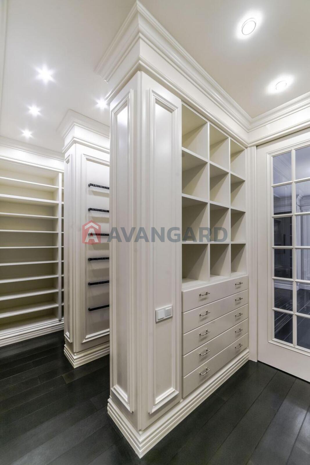 6 ��. ��������, 660/179/32 ��. �., 8/9 ������ ���� 27