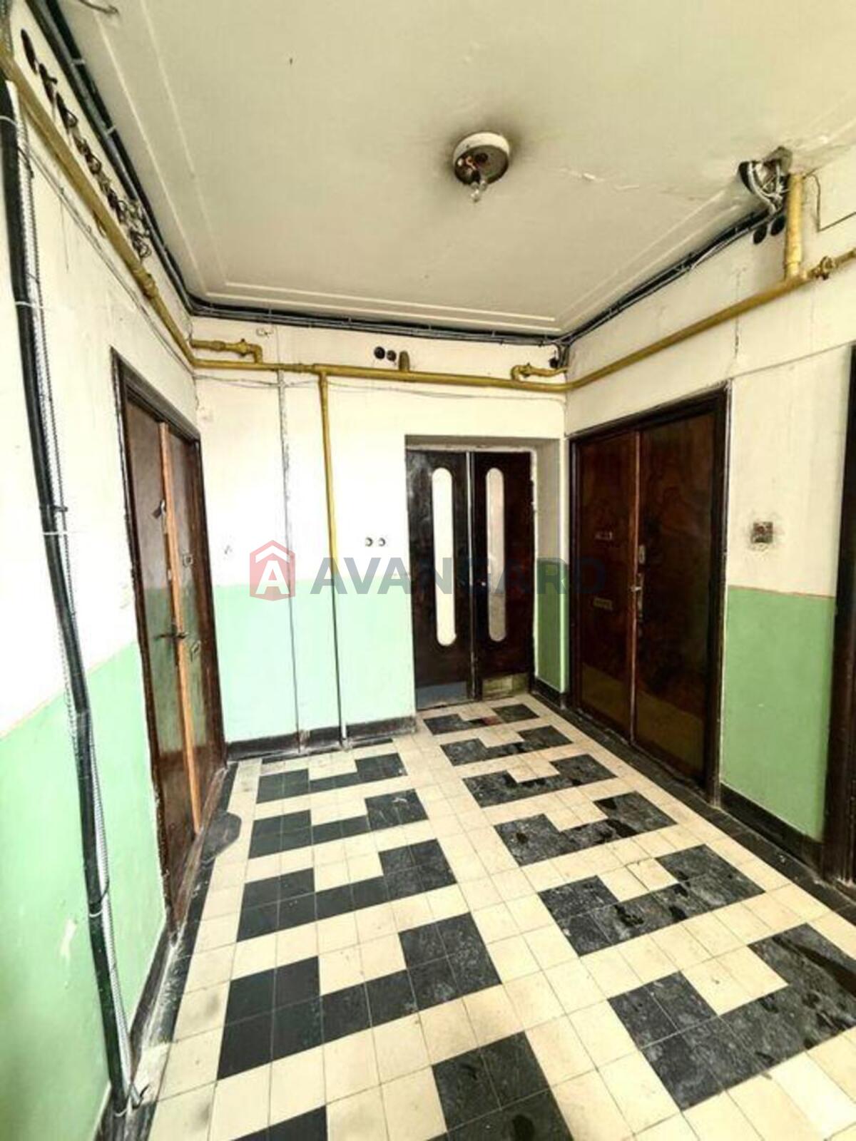 2 ����. ��������, 71/-/20 ��. �., 1/4 ���� ���� 22