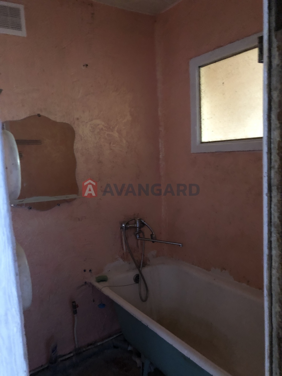 2 ����. ��������, 42/-/6.5 ��. �., 5/5 ���� ���� 11