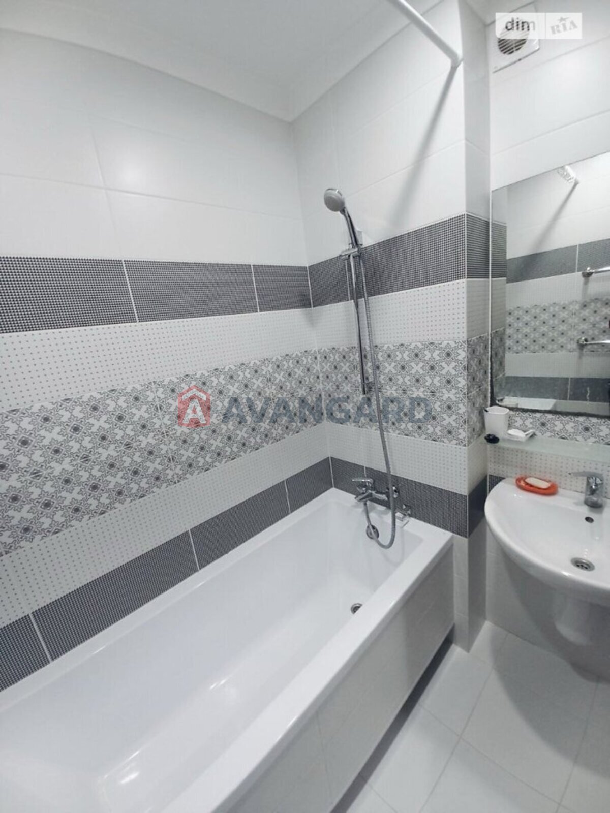 2 ��. ��������, 72/-/16 ��. �., 6/10 ������ ���� 11