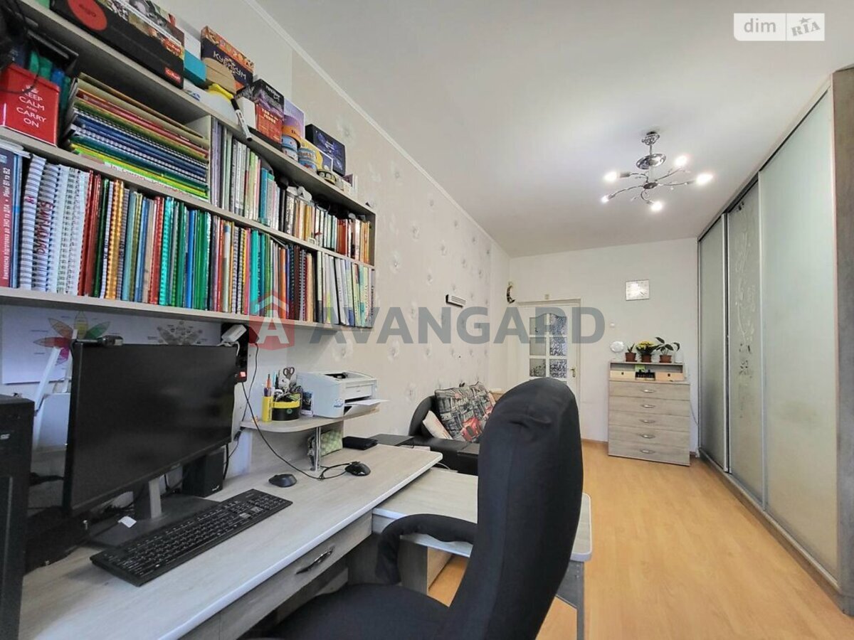 2 ��. ��������, 46/29/6 ��. �., 1/5 ������ ���� 3