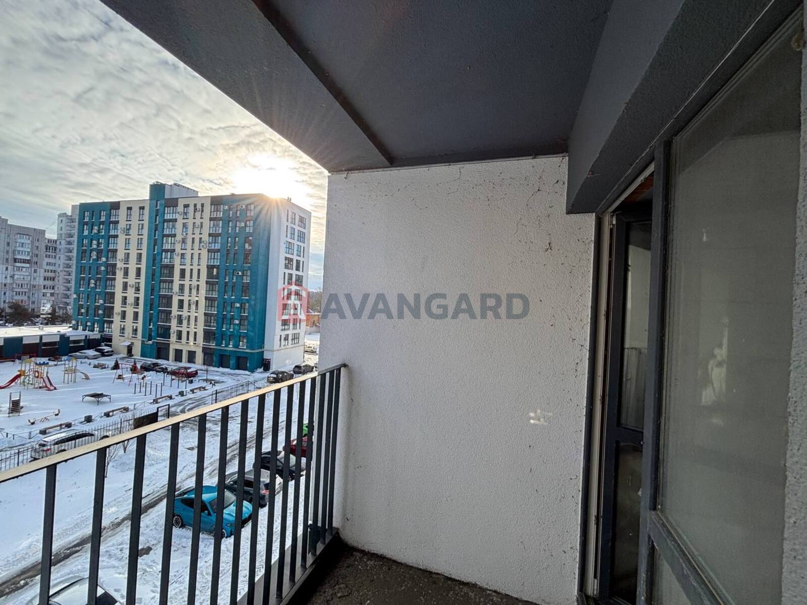 1 ��. ��������, 32/18/- ��. �., 4/5 ������ ���� 1