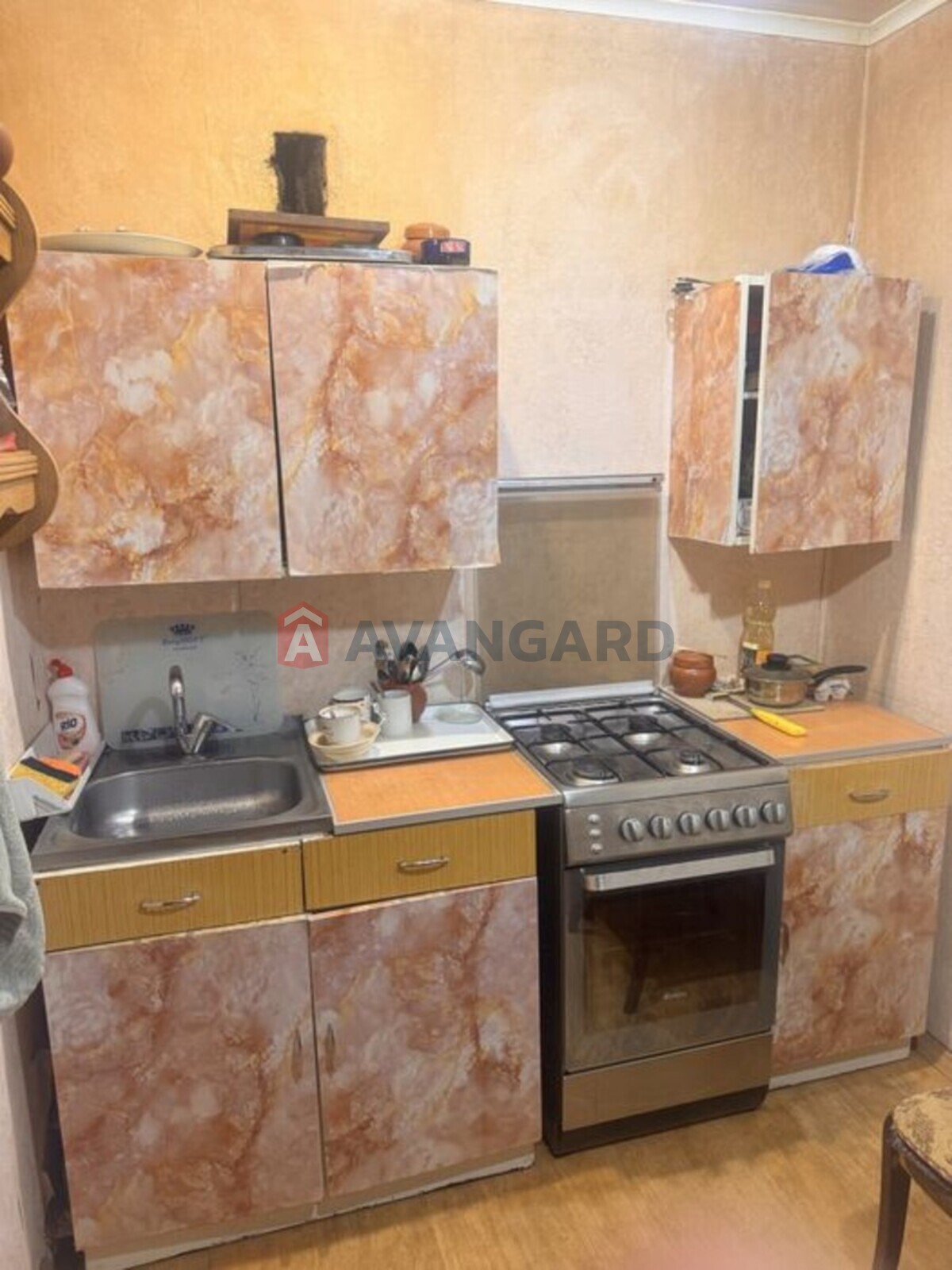 3 ��. ��������, 68/-/8 ��. �., 9/9 ������ ���� 2