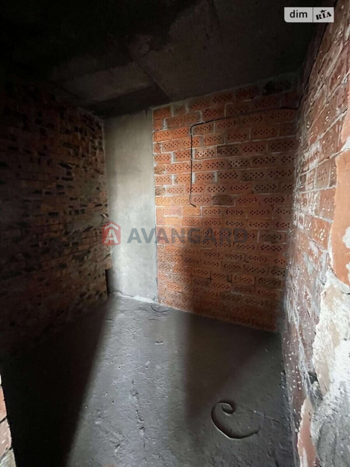 5 ��. ��������, 133/-/- ��. �., 10/10 ������ ���� 6