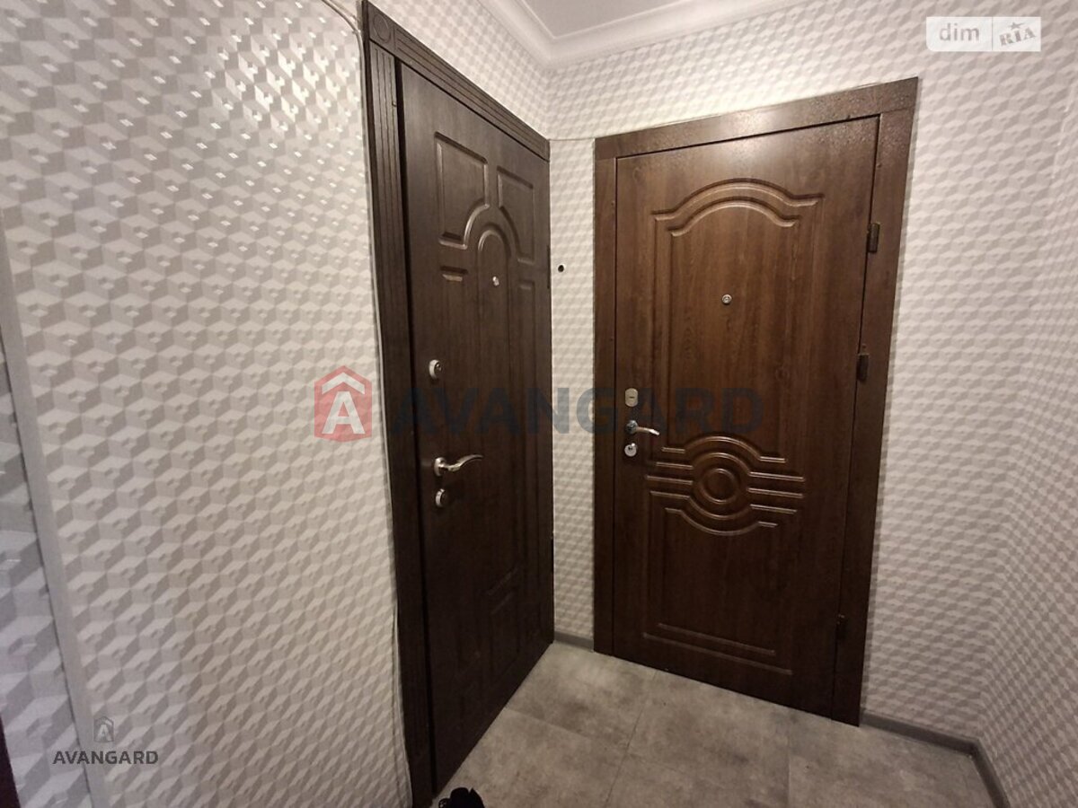 2 ����. ��������, 50/30/8 ��. �., 4/9 ���� ���� 21