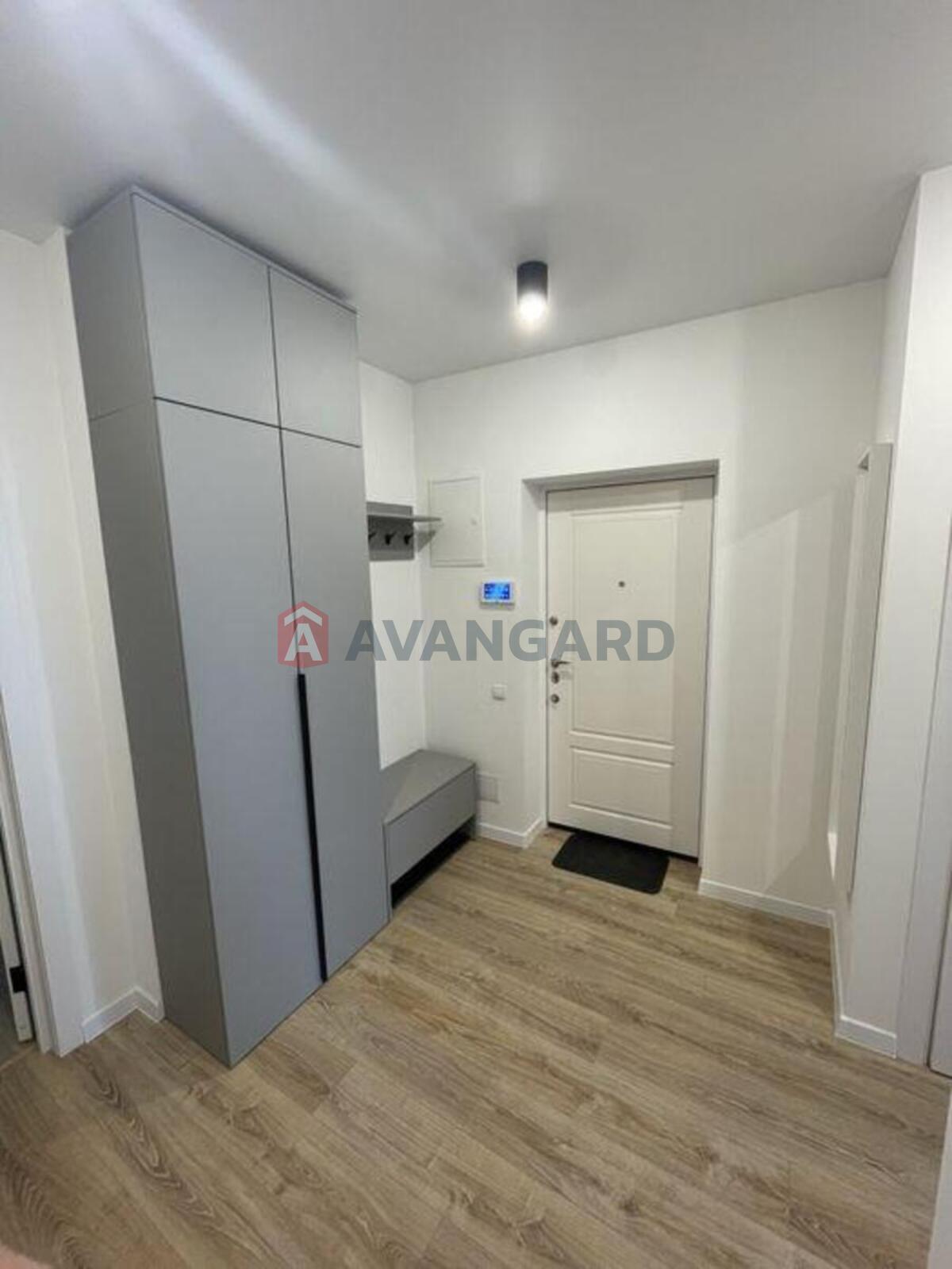 2 ��. ��������, 65/-/18 ��. �., 4/9 ������ ���� 3