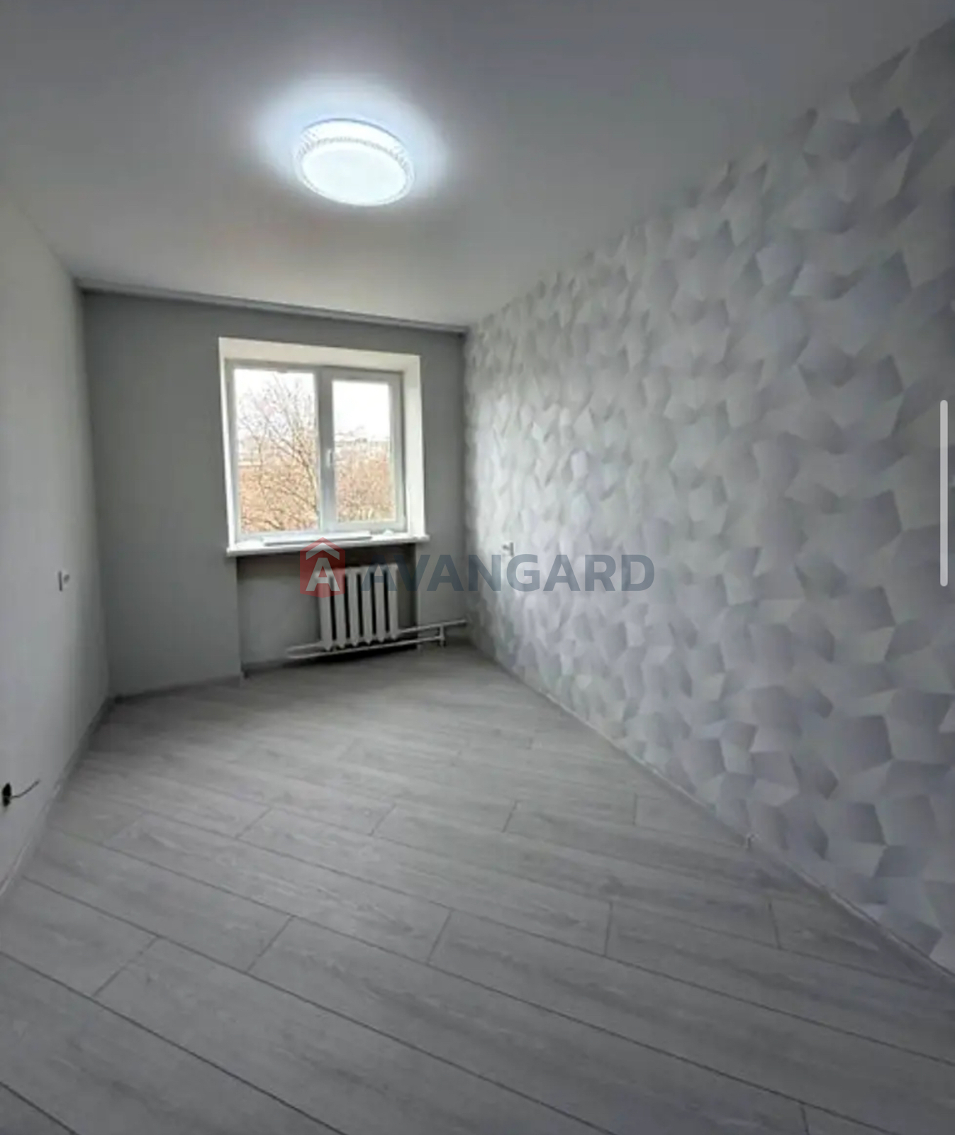 3 ��. ��������, 58.6/40.8/6 ��. �., 5/5 ������ ���� 6