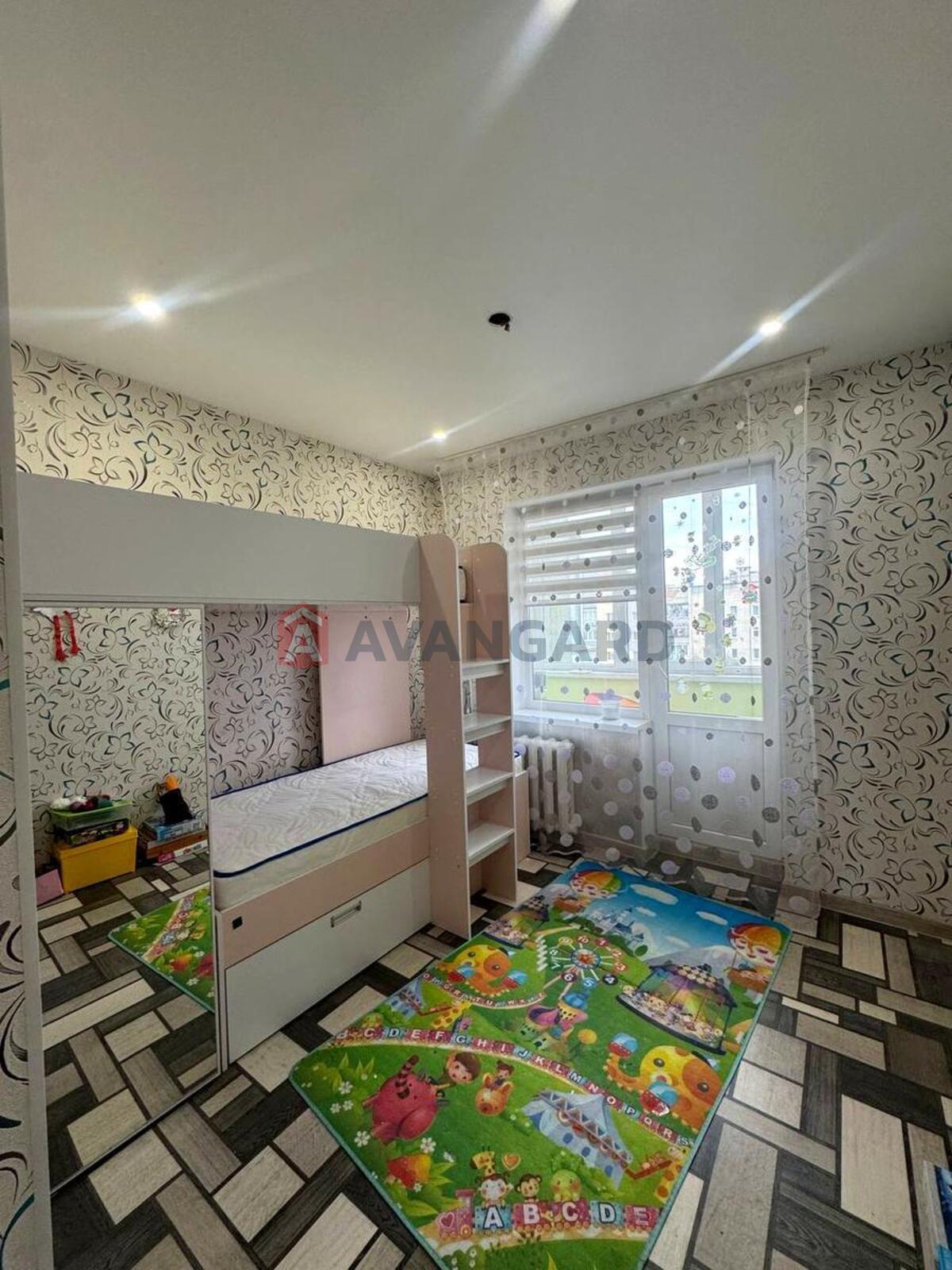 3 ��. ��������, 65/38/8 ��. �., 9/9 ������ ���� 3