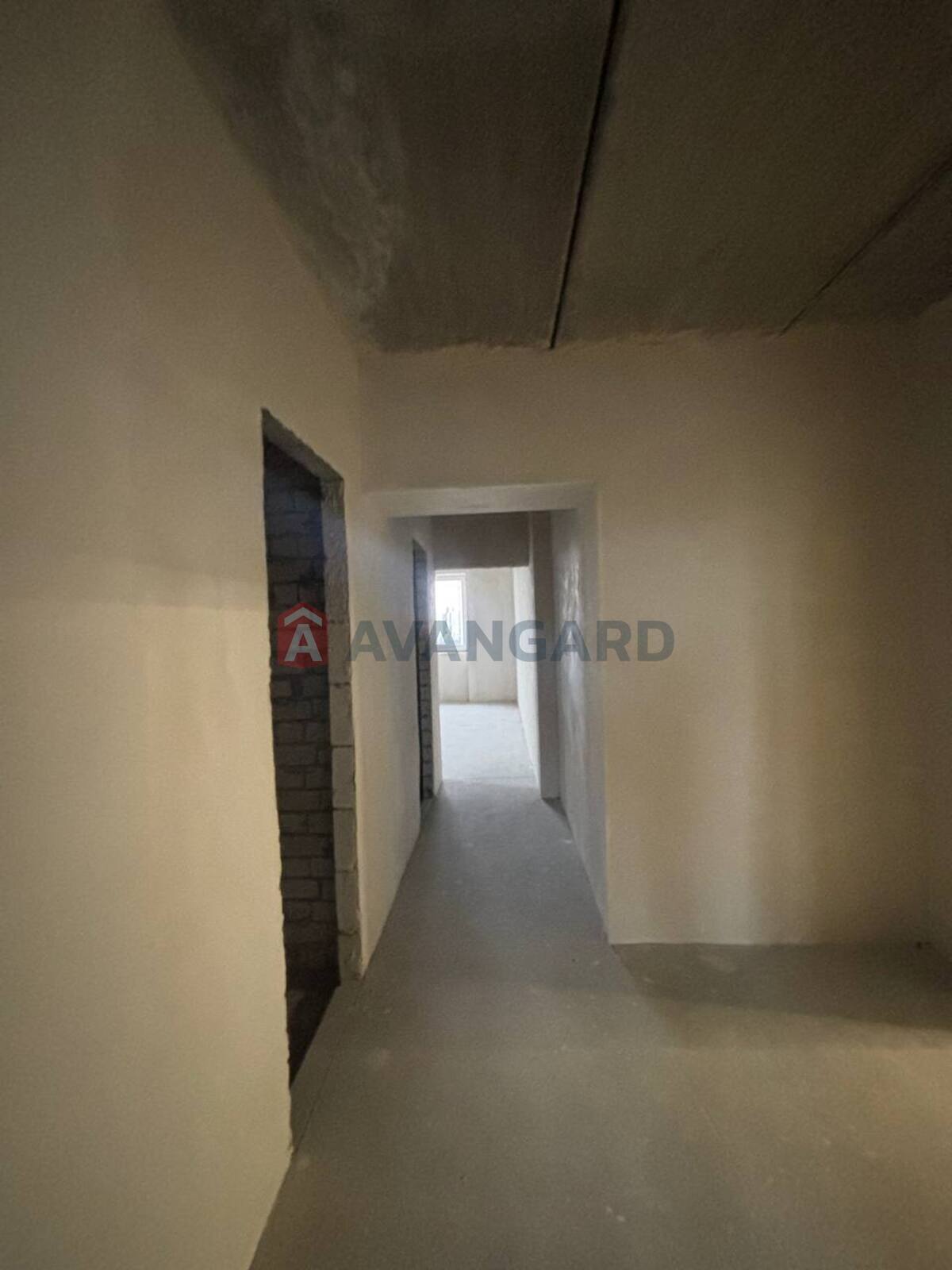 2 ��. ��������, 61,7/32,9/15 ��. �., 5/9 ������ ���� 8