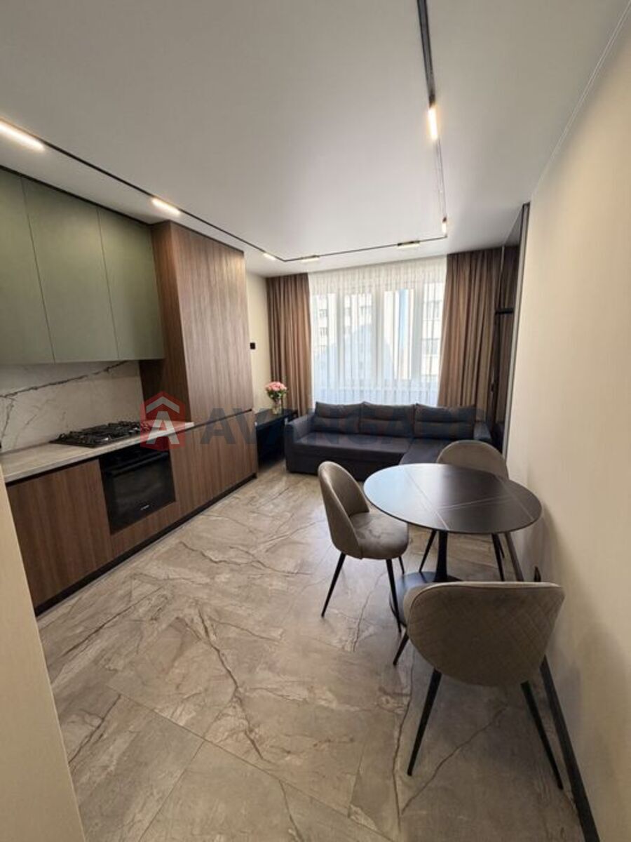 1 ��. ��������, 45/18/16 ��. �., 9/10 ������ ���� 4