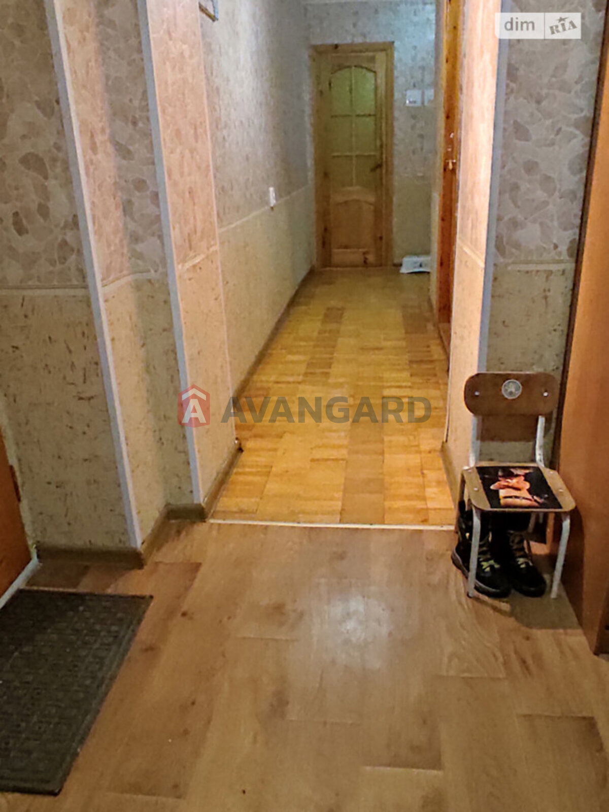 3 ��. ��������, 72/-/- ��. �., 12/14 ������ ���� 8