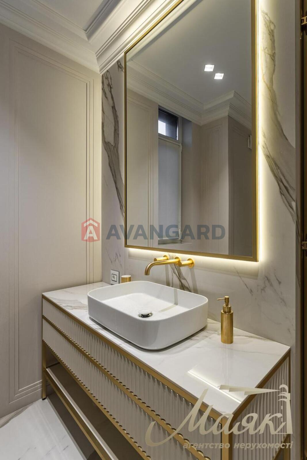 3 ��. ��������, 122/60/40 ��. �., 12/24 ������ ���� 29