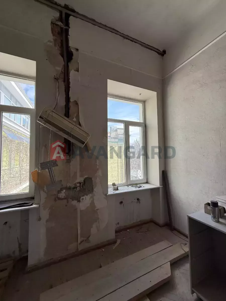 3 ����. ��������, 119/57/18 ��. �., 3/4 ���� ���� 4