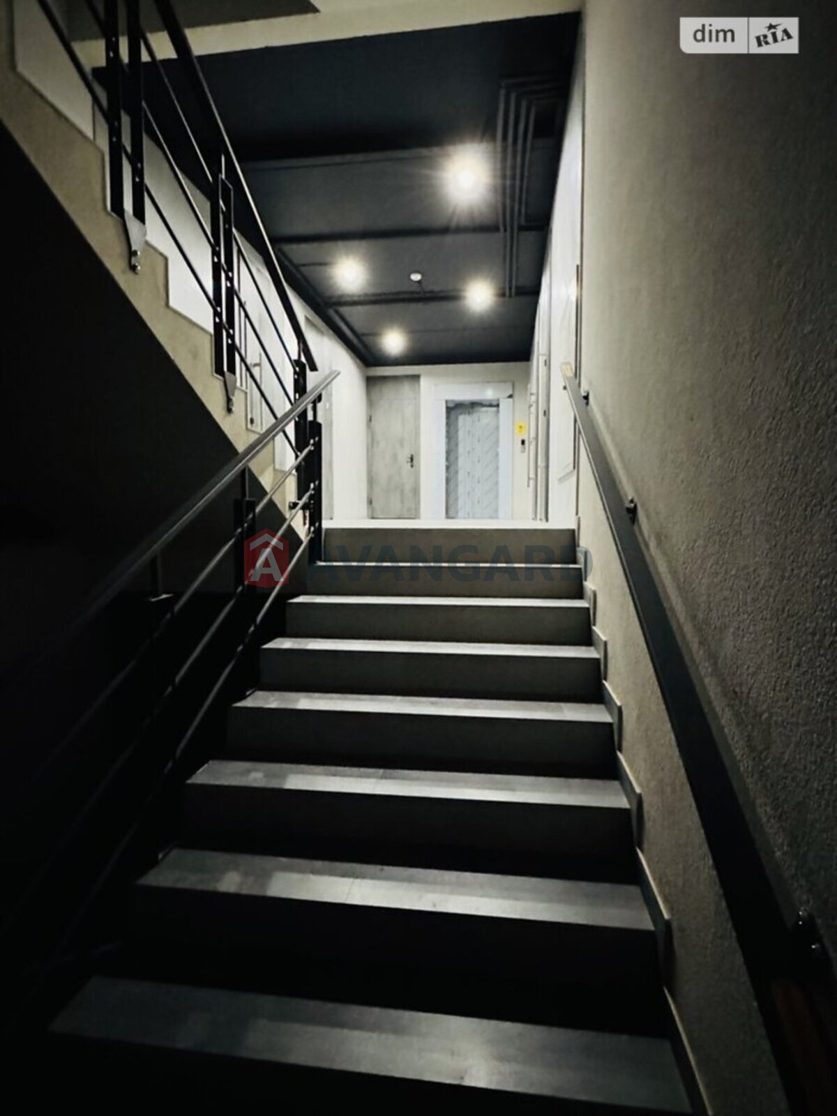 2 ��. ��������, 61/-/26 ��. �., 5/5 ������ ���� 26