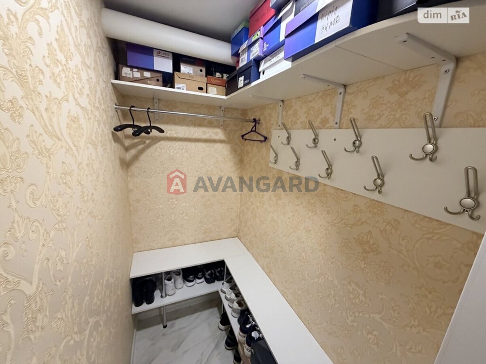 4 ��. ��������, 124/74/19 ��. �., 10/11 ������ ���� 5