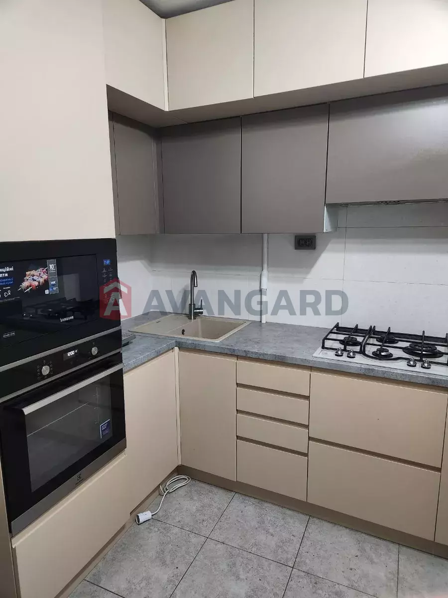 3 ��. ��������, 68/-/8 ��. �., 6/9 ������ ���� 1