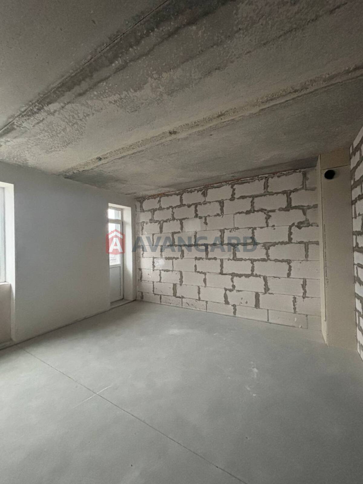 1 ��. ��������, 38,8/27,4/11,4 ��. �., 8/9 ������ ���� 3