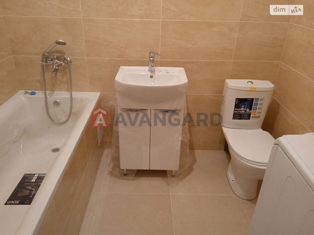 1 ����. ��������, 40/19/12 ��. �., 10/11 ���� ���� 9