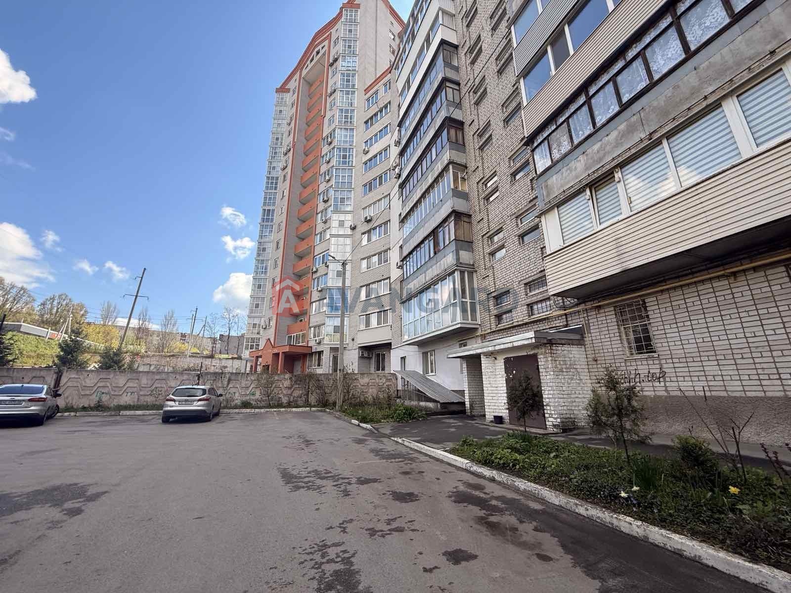 2 ��. ��������, 55/40/8 ��. �., 9/10 ������ ���� 22