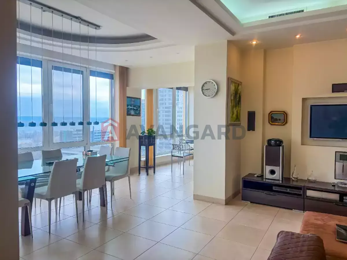 4 ��. ��������, 150/-/- ��. �., 8/14 ������ ���� 13