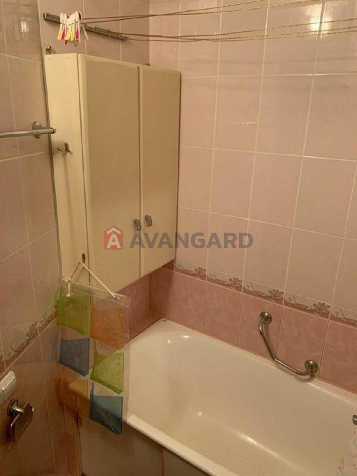 1 ��. ��������, 30/-/6 ��. �., 4/5 ������ ���� 13