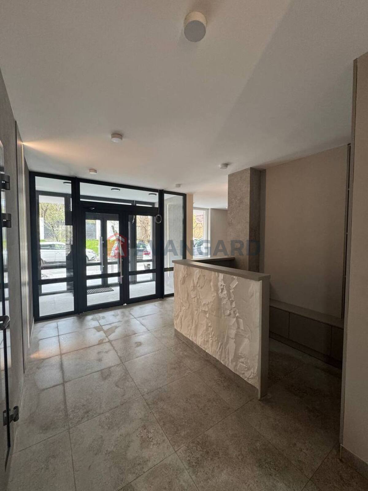 1 ��. ��������, 26/15/5 ��. �., 4/5 ������ ���� 6