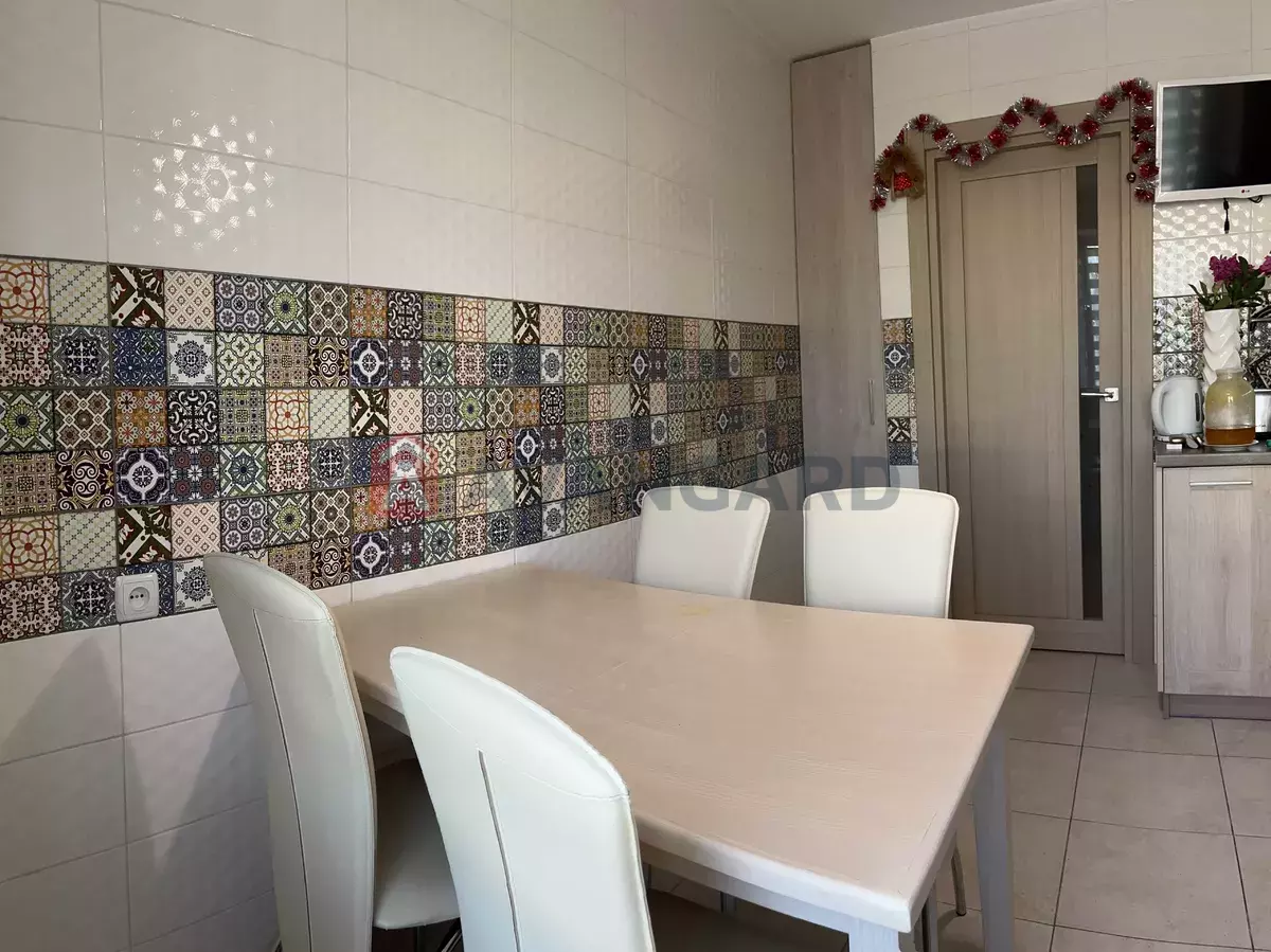 3 кім. квартира, 70/-/9 кв. м., 6/9 поверх фото 1 3 кім. квартира, 70/-/9 кв. м., 6/9 поверх фото 1