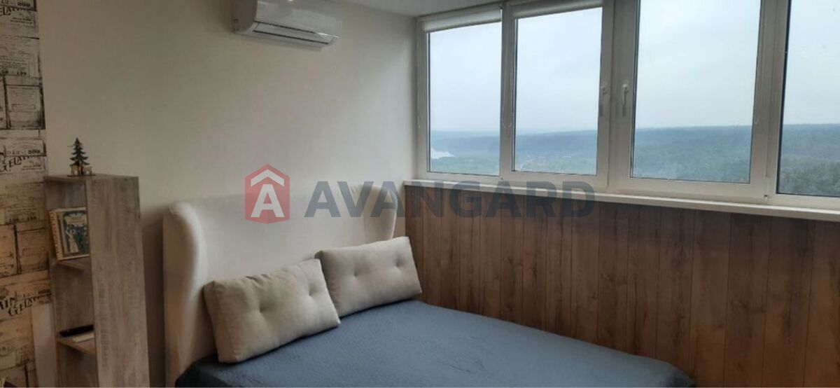 1 ��. ��������, 32/-/5 ��. �., 12/18 ������ ���� 8