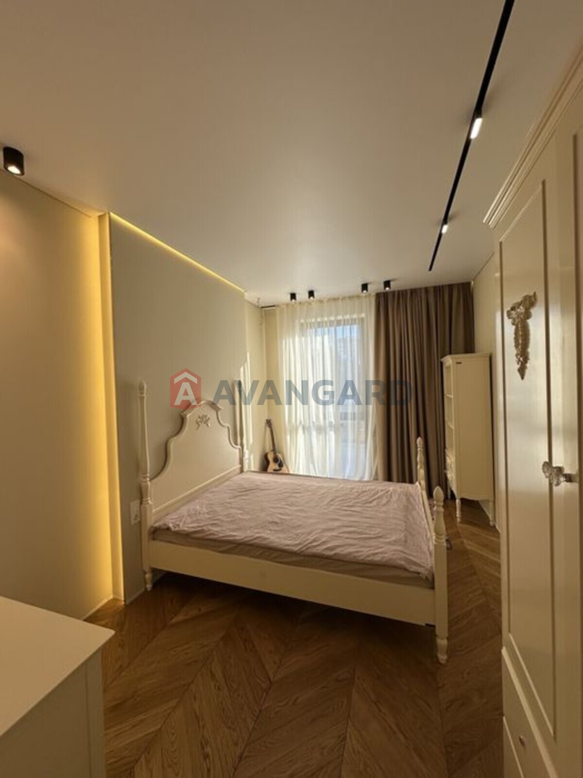 2 ��. ��������, 85/-/40 ��. �., 3/5 ������ ���� 12