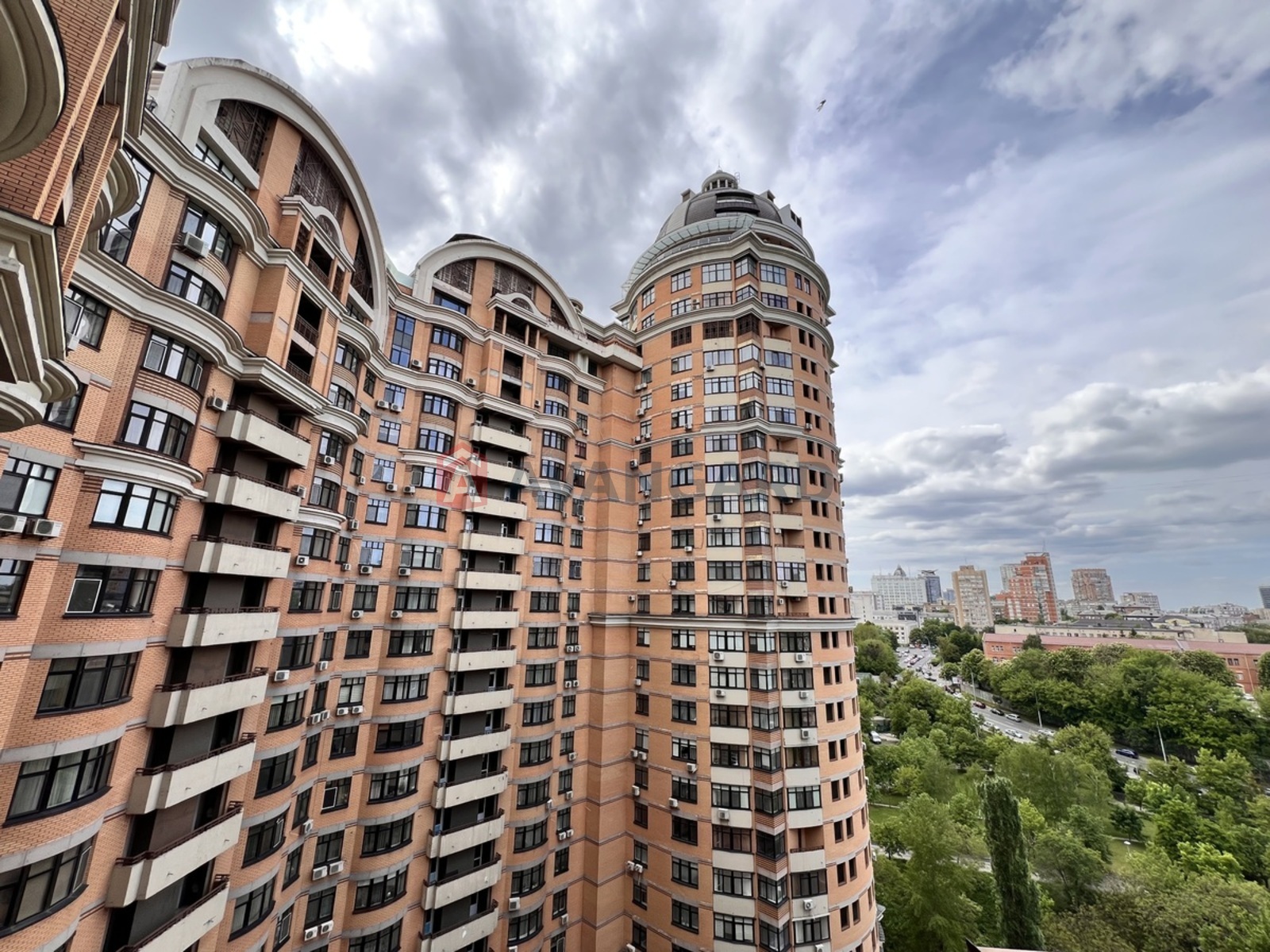 4 ��. ��������, 150/70/18 ��. �., 15/25 ������ ���� 20