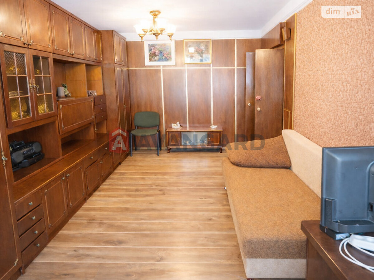 2 ��. ��������, 45/29/6 ��. �., 1/9 ������ ���� 3