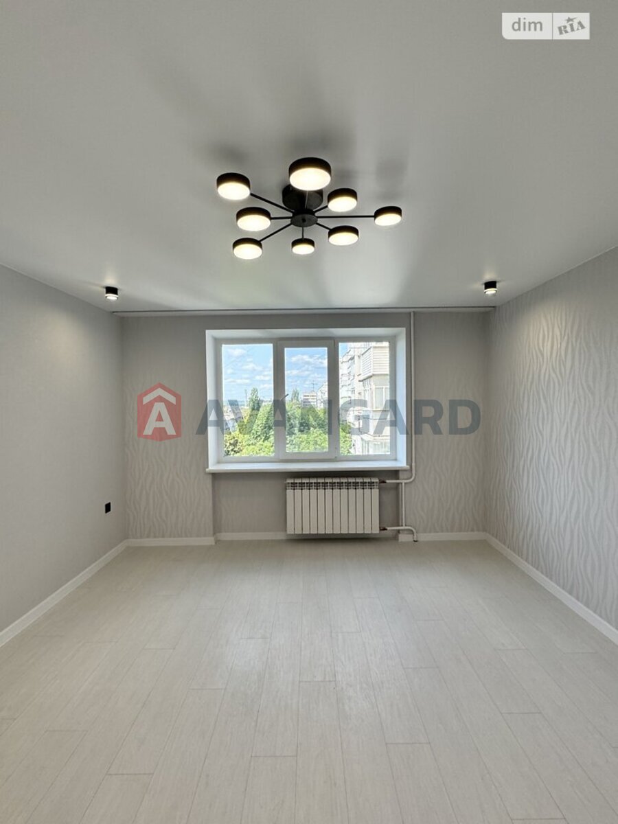 3 ��. ��������, 80/-/- ��. �., 6/9 ������ ���� 7